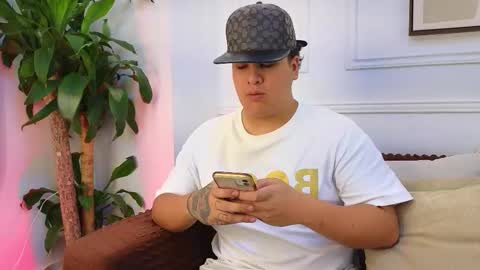 bennett_alejoo online show from March 26, 7:51 pm