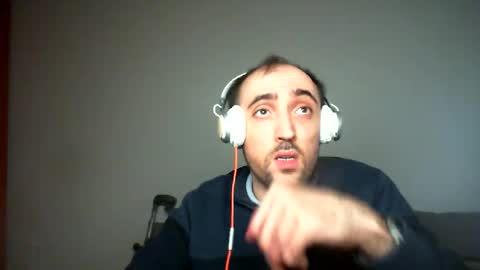 Snapshot of bentish chatting on January 7, 2:49 pm bentish online show from January 7, 2:49 pm