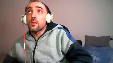 Snapshot of bentish chatting on February 18, 5:00 pm bentish online show from February 18, 5:00 pm