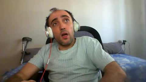 Snapshot of bentish chatting on September 20, 10:15 am bentish online show from September 20, 10:15 am
