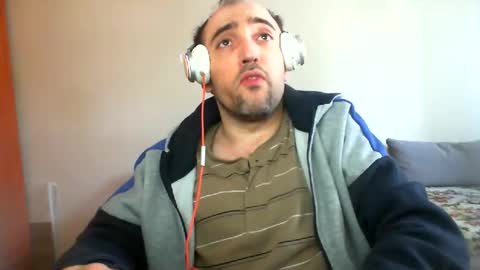 Snapshot of bentish chatting on December 23, 9:16 am bentish online show from December 23, 9:16 am