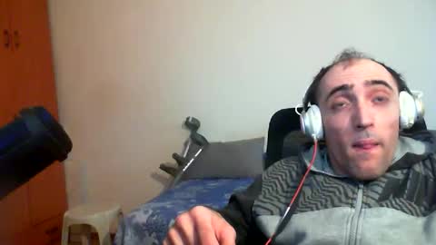 bentish online show from April 2, 9:50 am