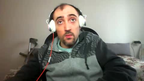 Snapshot of bentish chatting on December 28, 10:14 am bentish online show from December 28, 10:14 am