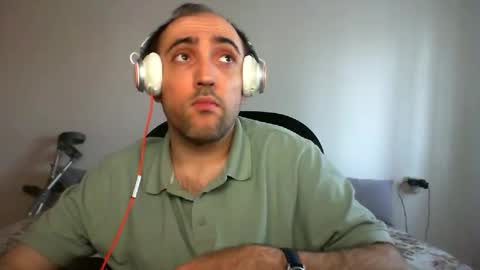Snapshot of bentish chatting on January 12, 12:44 pm bentish online show from January 12, 12:44 pm