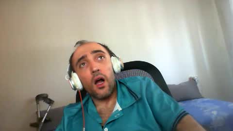 Snapshot of bentish chatting on October 5, 9:46 am bentish online show from October 5, 9:46 am