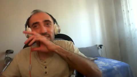 Snapshot of bentish chatting on September 9, 1:43 pm bentish online show from September 9, 1:43 pm