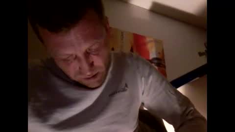 Benutzmich0800 online show from February 2, 6:49 pm