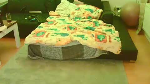 Snapshot of benutzmich0800 chatting on December 24, 8:38 pm Benutzmich0800 online show from December 24, 8:38 pm