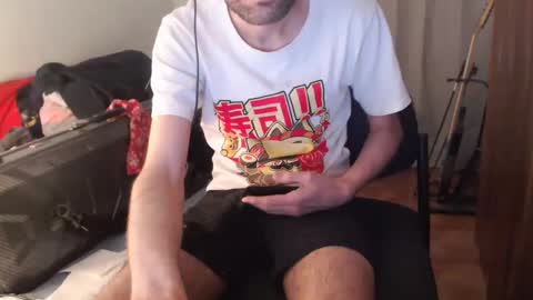 berceuse111 online show from April 10, 10:55 am