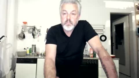 Martin online show from November 17, 10:13 pm