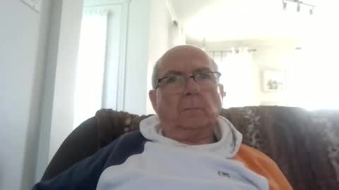 bernard1102 online show from June 2, 7:48 pm