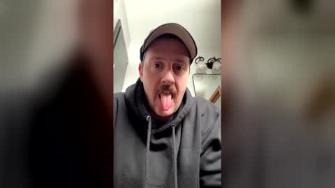 bestfriend123456 online show from February 12, 7:20 pm