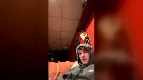 bezerk_bray online show from May 25, 1:06 pm