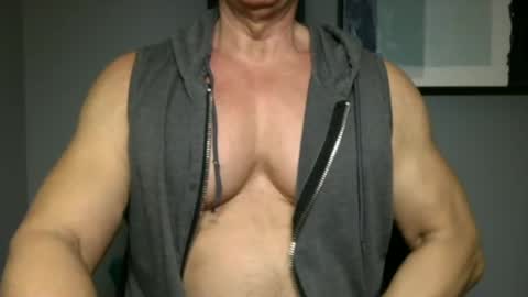 Snapshot of bgdkmuscleguy chatting on January 11, 7:17 am BGDKMUSCLEGUY - SELECTED BY CHATURBATE AS A TOP BROADCASTER FOR 2023 online show from January 11, 7:17 am