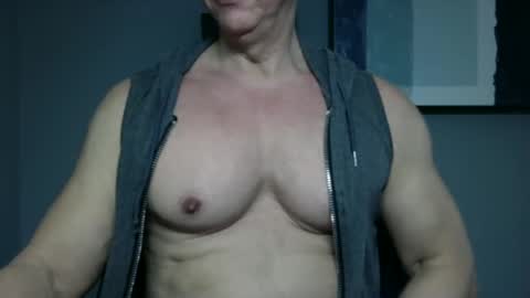 Snapshot of bgdkmuscleguy chatting on February 22, 5:09 pm BGDKMUSCLEGUY - SELECTED BY CHATURBATE AS A TOP BROADCASTER FOR 2023 online show from February 22, 5:09 pm