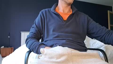 My name is David and if you like public exhibitions you wont be disappointed with me LoL - My favorite vibes is 44  online show from December 3, 9:42 am