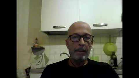 Snapshot of big23italy chatting on October 8, 7:46 am big23italy online show from October 8, 7:46 am