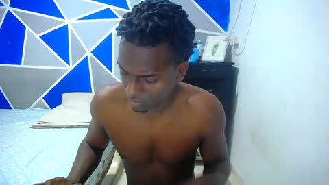 Snapshot of big_black11 chatting on January 6, 9:52 am big_black11 online show from January 6, 9:52 am