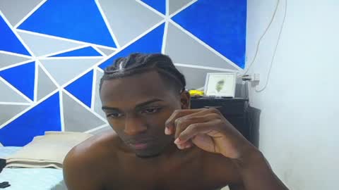 Snapshot of big_black11 chatting on February 27, 2:10 pm big_black11 online show from February 27, 2:10 pm