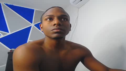 Snapshot of big_black11 chatting on February 14, 11:42 am big_black11 online show from February 14, 11:42 am