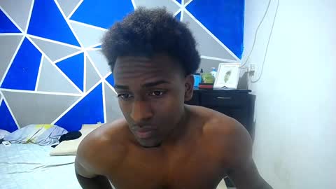 Snapshot of big_black11 chatting on December 20, 10:27 am big_black11 online show from December 20, 10:27 am