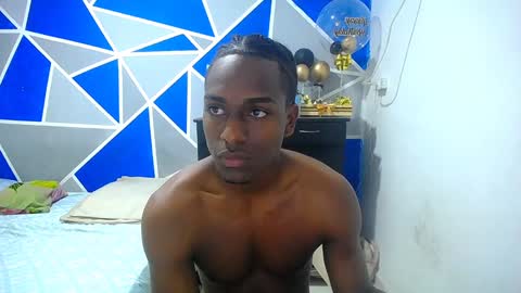 Snapshot of big_black11 chatting on December 10, 10:06 am big_black11 online show from December 10, 10:06 am