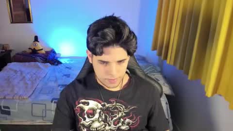 Logan Sprouse online show from February 19, 8:49 pm