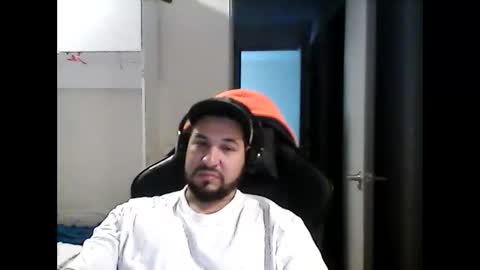 latinBoyHuge online show from October 24, 5:58 pm