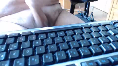 Snapshot of bigcock4u2cme chatting on December 27, 3:49 pm bigcock4u2cme online show from December 27, 3:49 pm
