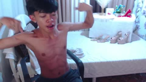 bigcock_kerbzz online show from April 6, 4:46 am