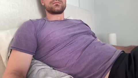 Snapshot of bigcollegecock69690 chatting on February 21, 6:48 pm bigcollegecock69690 online show from February 21, 6:48 pm