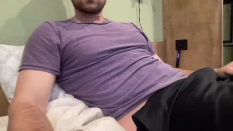 Snapshot of bigcollegecock69690 chatting on March 6, 12:32 am bigcollegecock69690 online show from March 6, 12:32 am