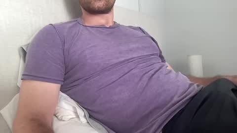 Snapshot of bigcollegecock69690 chatting on December 10, 6:49 pm bigcollegecock69690 online show from December 10, 6:49 pm