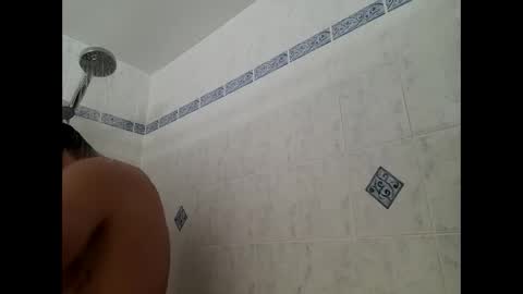 Snapshot of bigcumcanada chatting on December 10, 9:11 pm bg online show from December 10, 9:11 pm