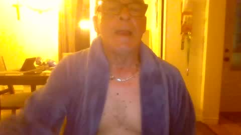 bigdeer581917471 online show from July 7, 7:23 am