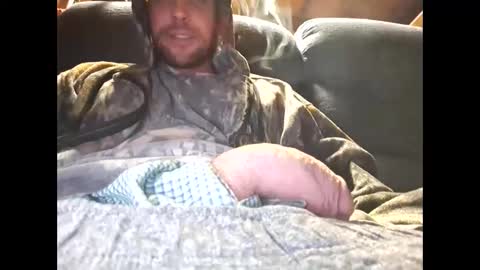 Snapshot of bigdic42088 chatting on December 27, 5:42 am bigdic42088 online show from December 27, 5:42 am