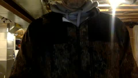 Snapshot of bigdickshowoff9877 chatting on December 27, 4:47 am Bigdickshowoff9877 online show from December 27, 4:47 am