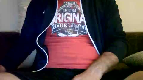 Snapshot of bigfunboy20 chatting on September 15, 11:28 pm bigfunboy20 online show from September 15, 11:28 pm