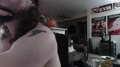 biggerisbetter21 online show from November 18, 8:40 am