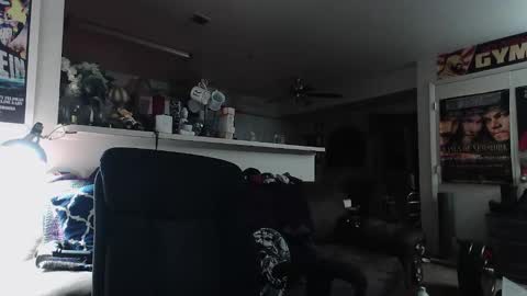 biggerisbetter21 online show from January 18, 10:06 am