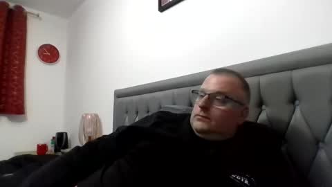 bigguy2014 online show from November 24, 8:54 pm