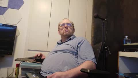 biggydee8989 online show from February 1, 10:30 pm