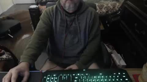 bighugmugg online show from March 8, 6:01 pm