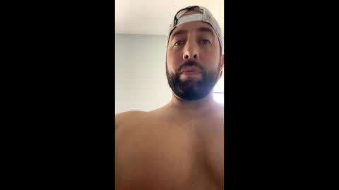 Snapshot of biglazzer1230 chatting on February 5, 3:31 pm biglazzer1230 online show from February 5, 3:31 pm