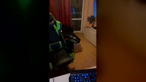 bigsausagebg online show from December 19, 7:55 pm