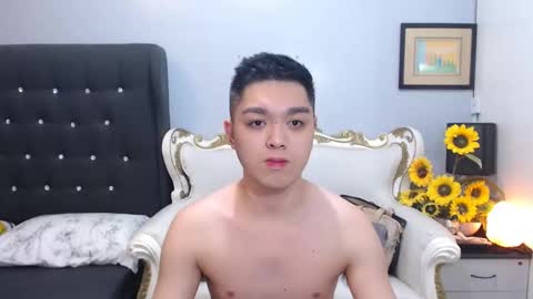Snapshot of bigshowforyouxx chatting on October 16, 12:13 pm Jay online show from October 16, 12:13 pm