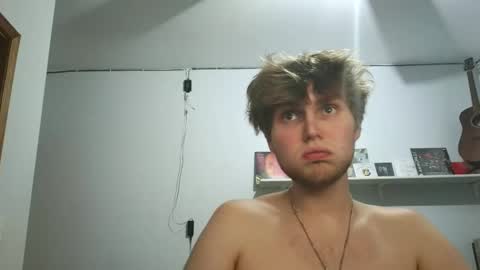 bigskinnyboyshh online show from March 10, 12:05 am