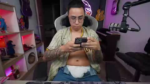 Snapshot of bigxboy96 chatting on October 16, 11:35 pm bigxboy96 online show from October 16, 11:35 pm