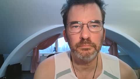 bikertom1988 online show from December 29, 2:42 pm