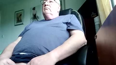 billlllllyb online show from April 5, 4:58 pm